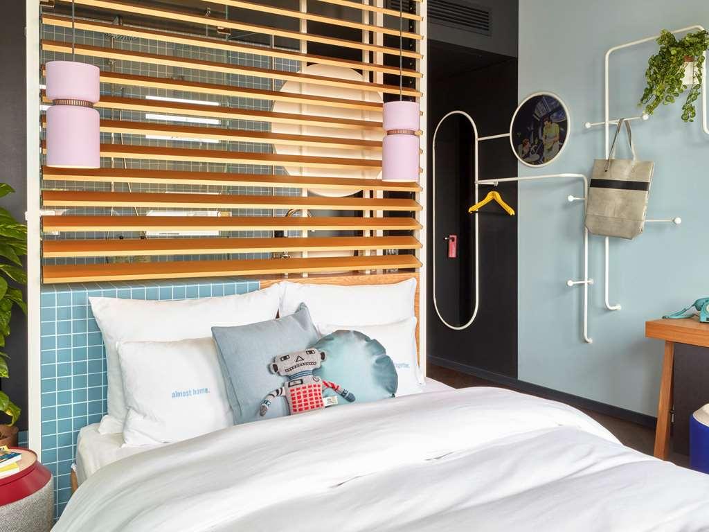 25Hours Hotel The Circle Cologne Room photo